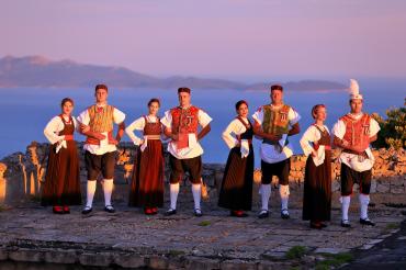 Večer veloluškog folklora - Kumpanija, Mafrina i klapa