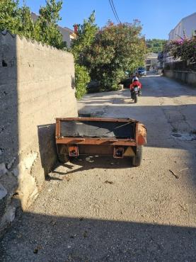 Rješenje o uklanjanju nepropisno ostavljenih/odbačenih neregistriranih auto prikolica