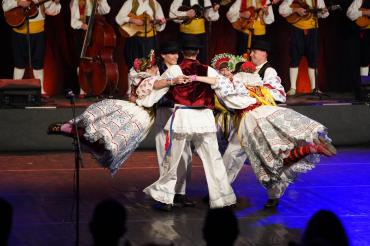 Folklorni ansambl Linđo oduševio mještane i posjetitelje