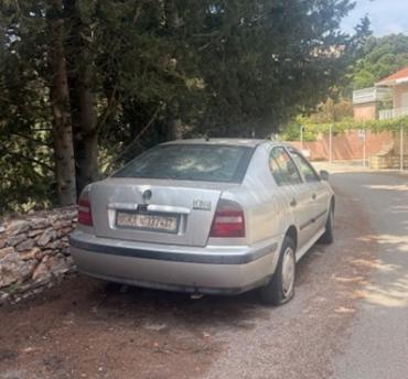 Nalog o uklanjanju nepropisno odbačenog i/ili ostavljenog neregistriranog motornog vozila - Škoda Octavia