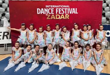 Veloluške mažoretkinje na Zadar International Dance Festivalu
