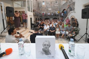 Predstavljena monografija “Oliver – Sve nježne riječi svijeta”