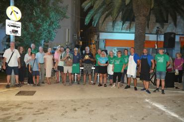 Subotnja večer u Veloj Luci protekla u znaku otočke tradicije, domaćih okusa, glazbe i druženja - održana Eko-Etno večer