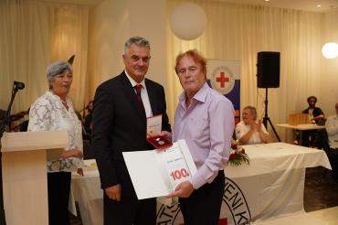Svečana dodjela priznanja dobrovoljnim darivateljima krvi - Emil Andreis primio zlatnu medalju za 100 darivanja krvi
