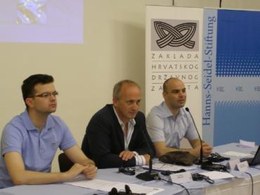 „Ljetna škola Političke akademije“