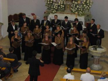 Dobrotvorni koncert slovenskog zbora Rado Simoniti i veloluških klapa