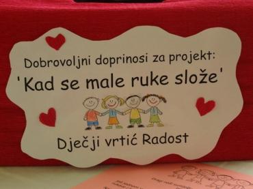 "Kad se male ruke slože"