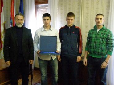 Uručene povelje najboljim sportašima za  2013.