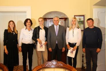 Župan Dobroslavić primio državne prvakinje u veslanju Ivanu i Josipu Jurković