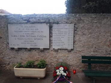 Načelnica i predsjednik Općinskog vijeća  položili vijence na 76.godišnjicu oslobođenja Vele Luke od fašizma