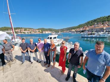 Općina Vela Luka nabavila višenamjensko plovilo za brze intervencije i čišćenje podmorja