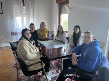 Učenici Srednje škole Vela Luka kod Općinske načelnice