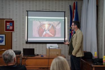 Održano predavanje „Varenik-tajne veza vina i lumblije“ predavača Kruna Filipovića